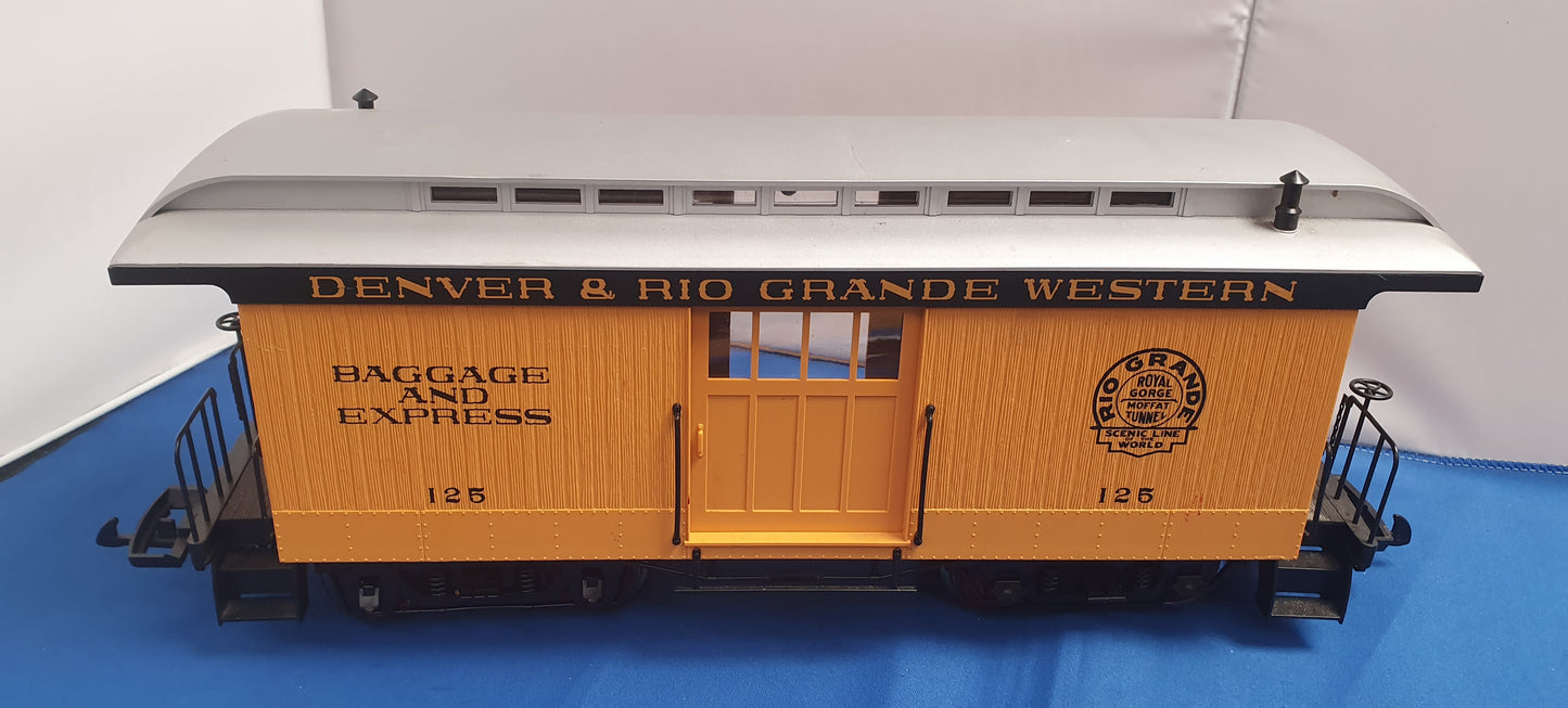 PIKO G Scale D & RGW Wood baggage car. 38603