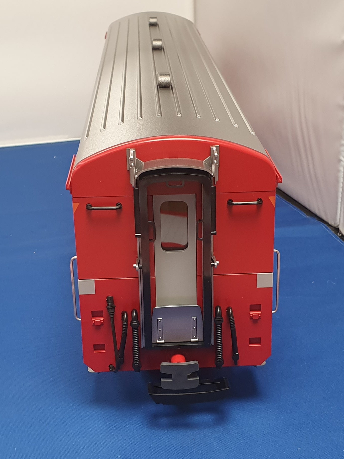 LGB RhB Passenger Coach AB Ep. V1 31679 – Tony Green Steam Models